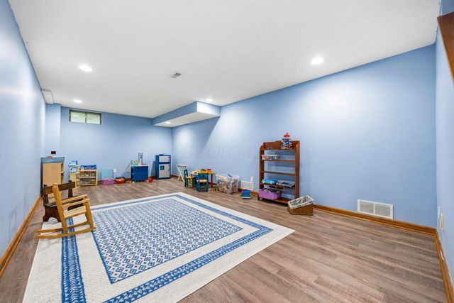 3254 Harbor Drive, Lewis Center, OH 43035