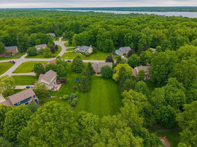 3254 Harbor Drive, Lewis Center, OH 43035