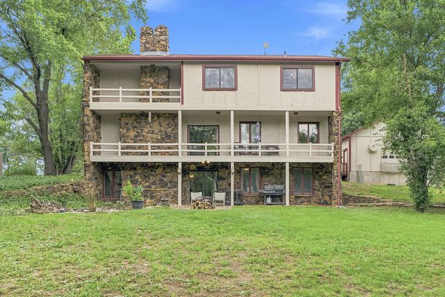 3 W Timothy Dr, Goddard, KS 67052