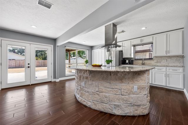 17634 Huntersglen Circle, Humble, TX 77396