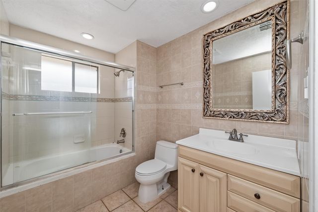 17634 Huntersglen Circle, Humble, TX 77396