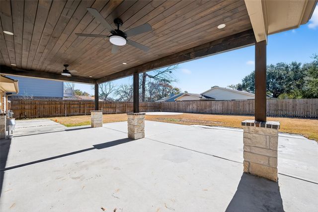 17634 Huntersglen Circle, Humble, TX 77396