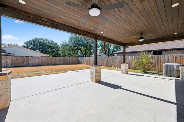 17634 Huntersglen Circle, Humble, TX 77396