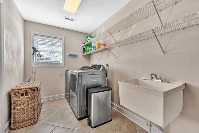 1607 Innsbrooke DR, Salem, VA 24153