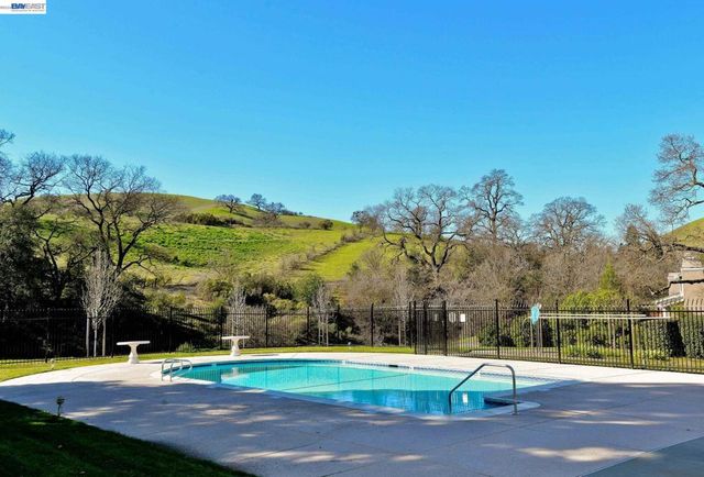 1125 Shady Creek Pl, Danville, CA 94526
