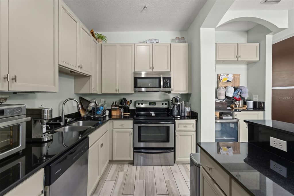 Image 27 of property listing at 136 S BUMBY AVENUE 2, Orlando, FL 32803