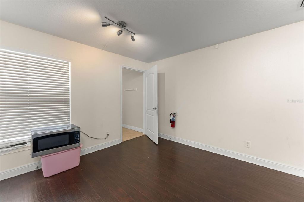 Image 10 of property listing at 136 S BUMBY AVENUE 2, Orlando, FL 32803