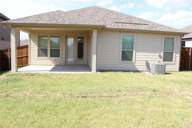 1012 West Drive, Aubrey, TX 76227