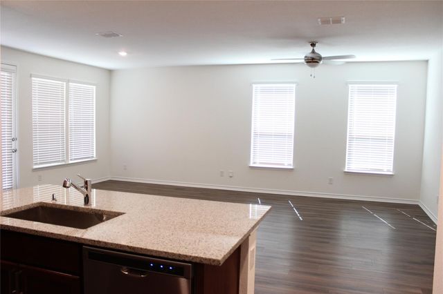 1012 West Drive, Aubrey, TX 76227