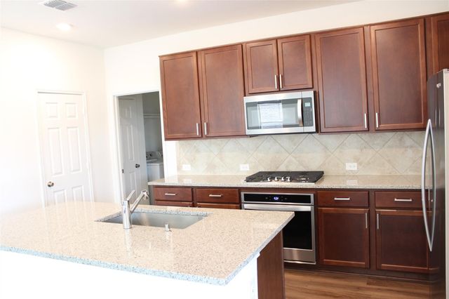 1012 West Drive, Aubrey, TX 76227