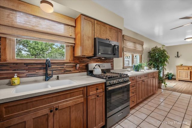 23W328 Great Western Avenue, Glen Ellyn, IL 60137