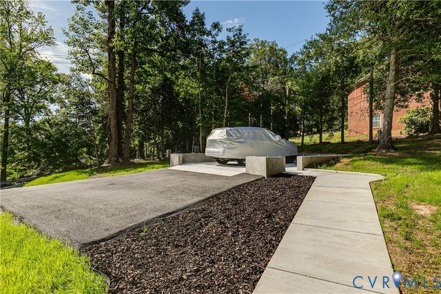 100 S Arch Rd, Chesterfield, VA 23236