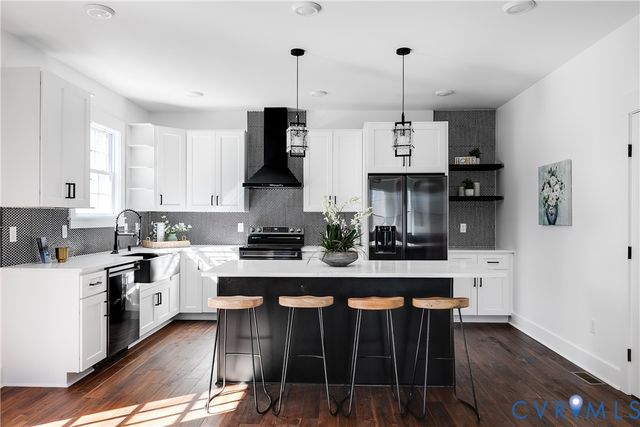 100 S Arch Rd, Chesterfield, VA 23236