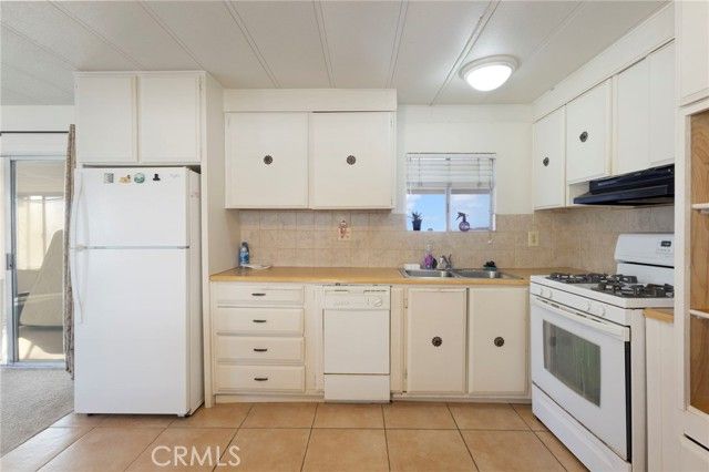 975 California Street 12, Calimesa, CA 92320