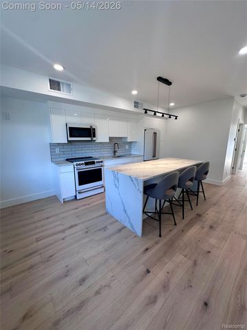 201 Park Ave, Birmingham, MI 48009