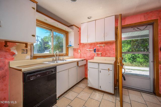 11999 Dyke Road, Curtice, OH 43412