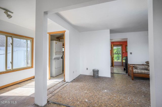 11999 Dyke Road, Curtice, OH 43412