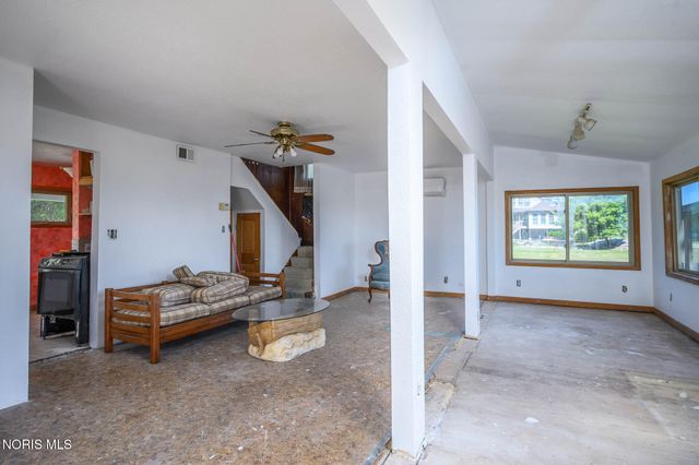 11999 Dyke Road, Curtice, OH 43412