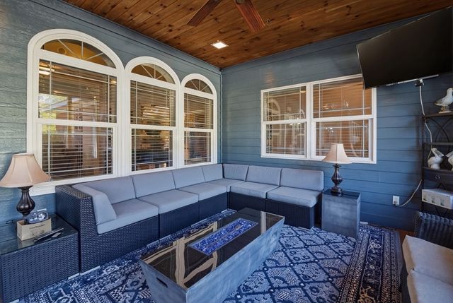 227 Deere Dr, Samson, AL 36477