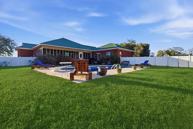 227 Deere Dr, Samson, AL 36477