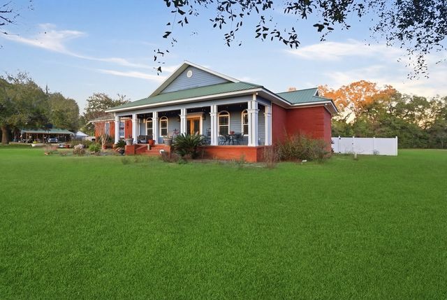 227 Deere Dr, Samson, AL 36477