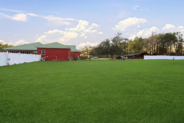 227 Deere Dr, Samson, AL 36477