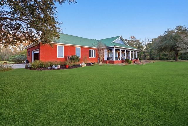 227 Deere Dr, Samson, AL 36477