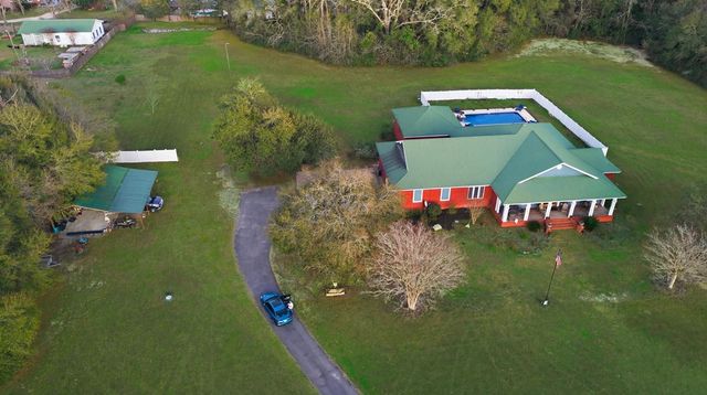 227 Deere Dr, Samson, AL 36477