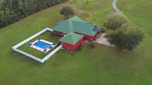 227 Deere Dr, Samson, AL 36477