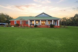 227 Deere Dr, Samson, AL 36477