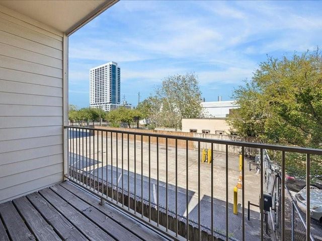 3022 Caroline Street, Houston, TX 77004