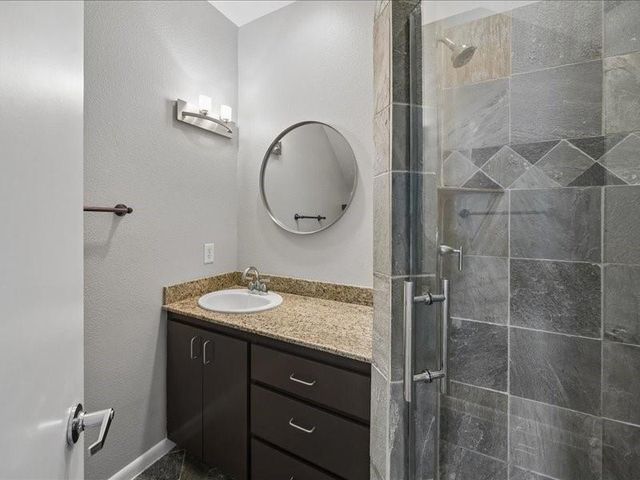 3022 Caroline Street, Houston, TX 77004
