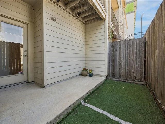 3022 Caroline Street, Houston, TX 77004