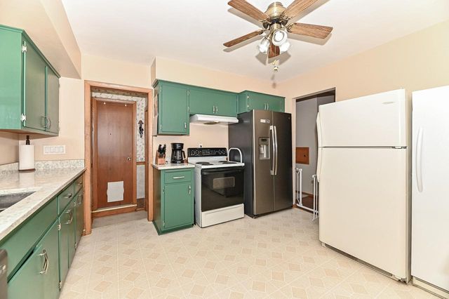 8231 W New Jersey AVENUE, Milwaukee, WI 53220