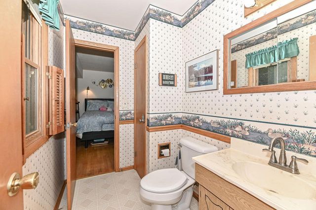 8231 W New Jersey AVENUE, Milwaukee, WI 53220