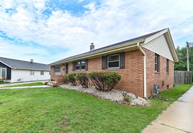 8231 W New Jersey AVENUE, Milwaukee, WI 53220