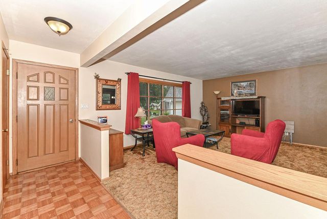 8231 W New Jersey AVENUE, Milwaukee, WI 53220