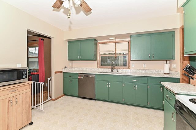 8231 W New Jersey AVENUE, Milwaukee, WI 53220