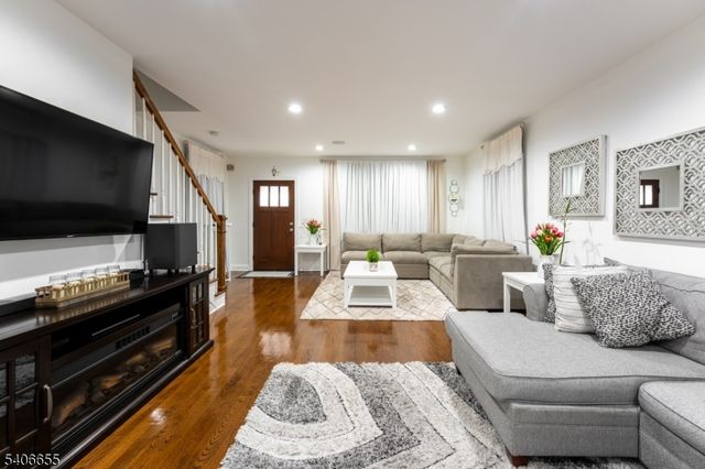 144 Silleck St, Clifton City, NJ 07013