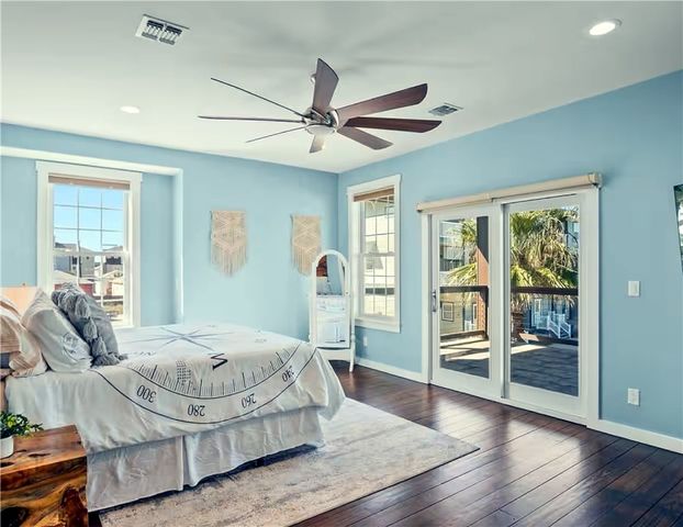 1524 Whispering Sands St, Port Aransas, TX 78373