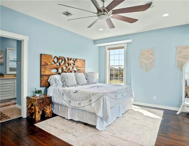1524 Whispering Sands St, Port Aransas, TX 78373