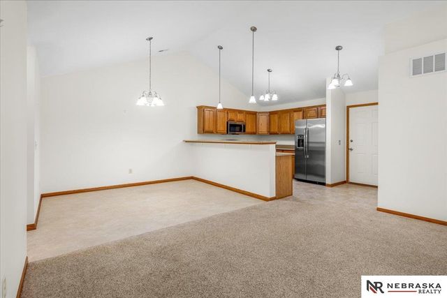1827 N 175th Court, Omaha, NE 68118