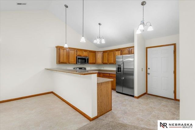 1827 N 175th Court, Omaha, NE 68118