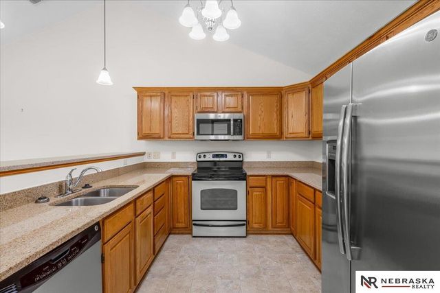 1827 N 175th Court, Omaha, NE 68118