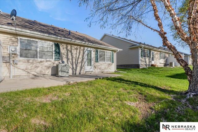 1827 N 175th Court, Omaha, NE 68118