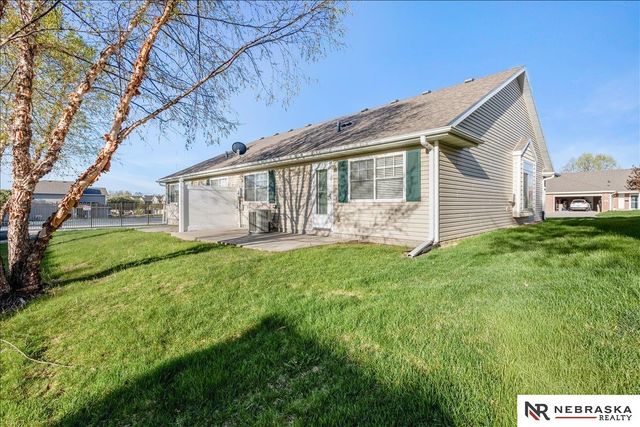1827 N 175th Court, Omaha, NE 68118
