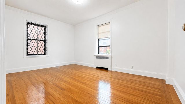 3505 Parsons Blvd Apt 1J, New York City, NY 11354