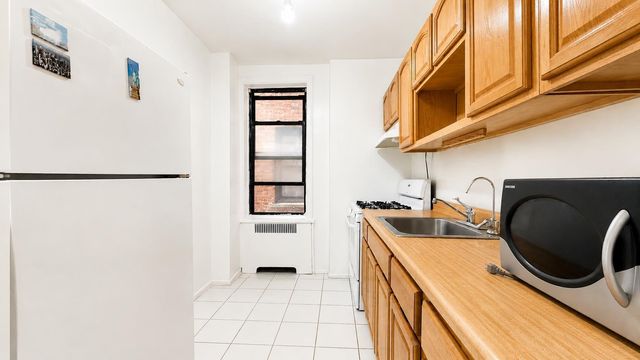 3505 Parsons Blvd Apt 1J, New York City, NY 11354