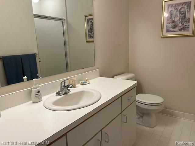 2176 Maplehurst Drive, Commerce Charter Township, MI 48390