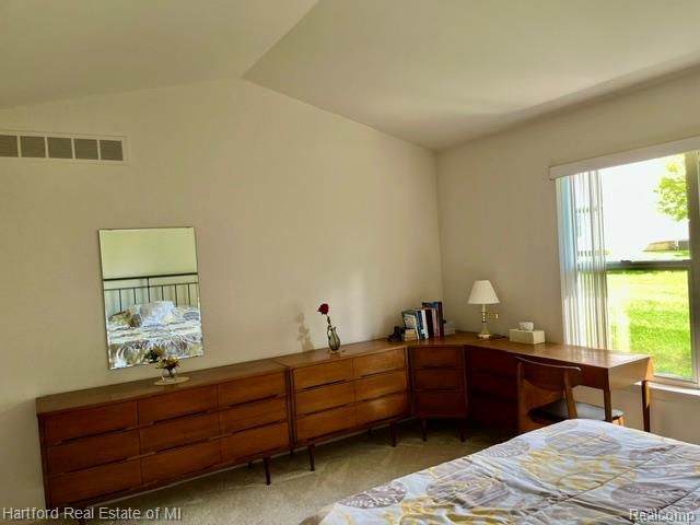 2176 Maplehurst Drive, Commerce Charter Township, MI 48390